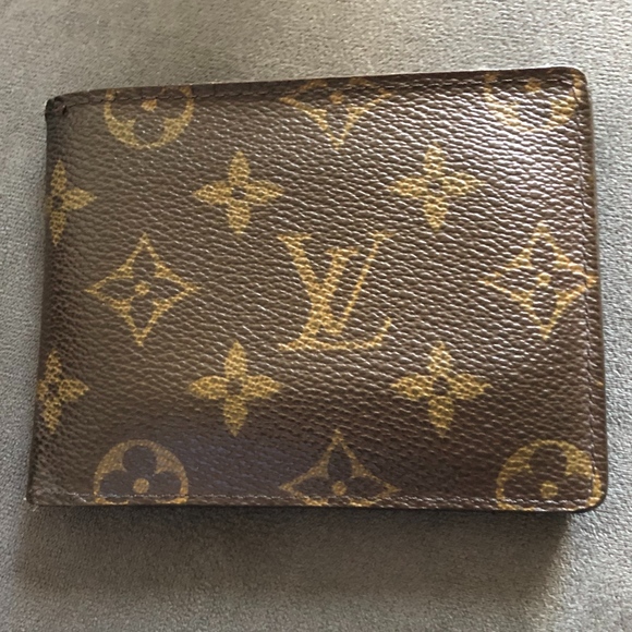 Louis Vuitton Wallet - Picture 1 of 6